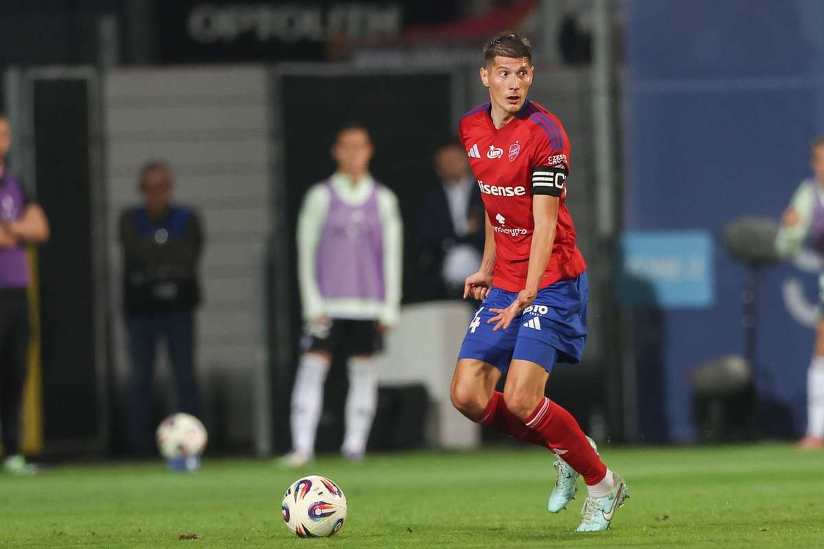 Зоран Арсенич После операции Rakowa Defender вернется в игру до следующего года?