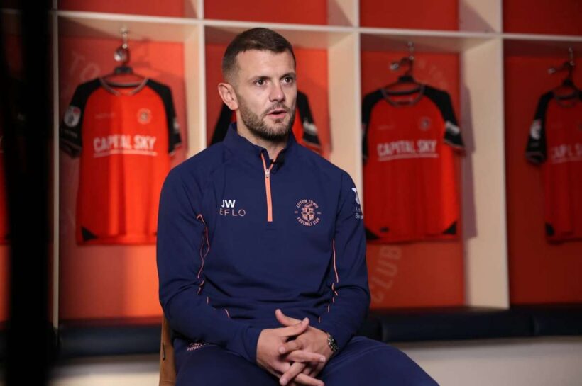 Официально: Джек Уилшир — новый тренер «Лутона». «Как будто история совершила полный круг»