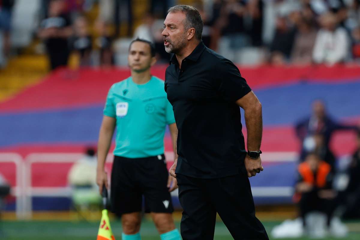 Протест Барсы против матча в Майами. Флик: Ироничные аплодисменты были адресованы не рефери