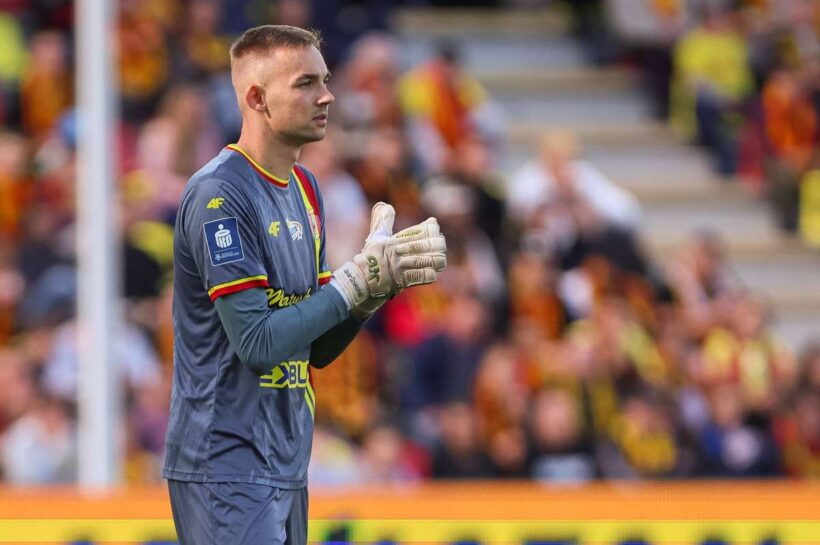 Официально: Корона похвасталась сохранением Дзеконьски, вратарь продлил контракт