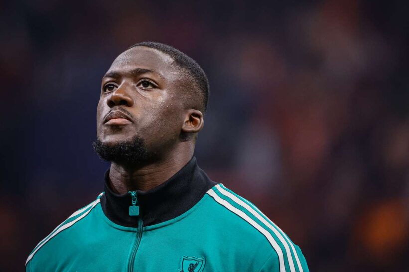 Конате покидает французскую группу. Павар занимает его место