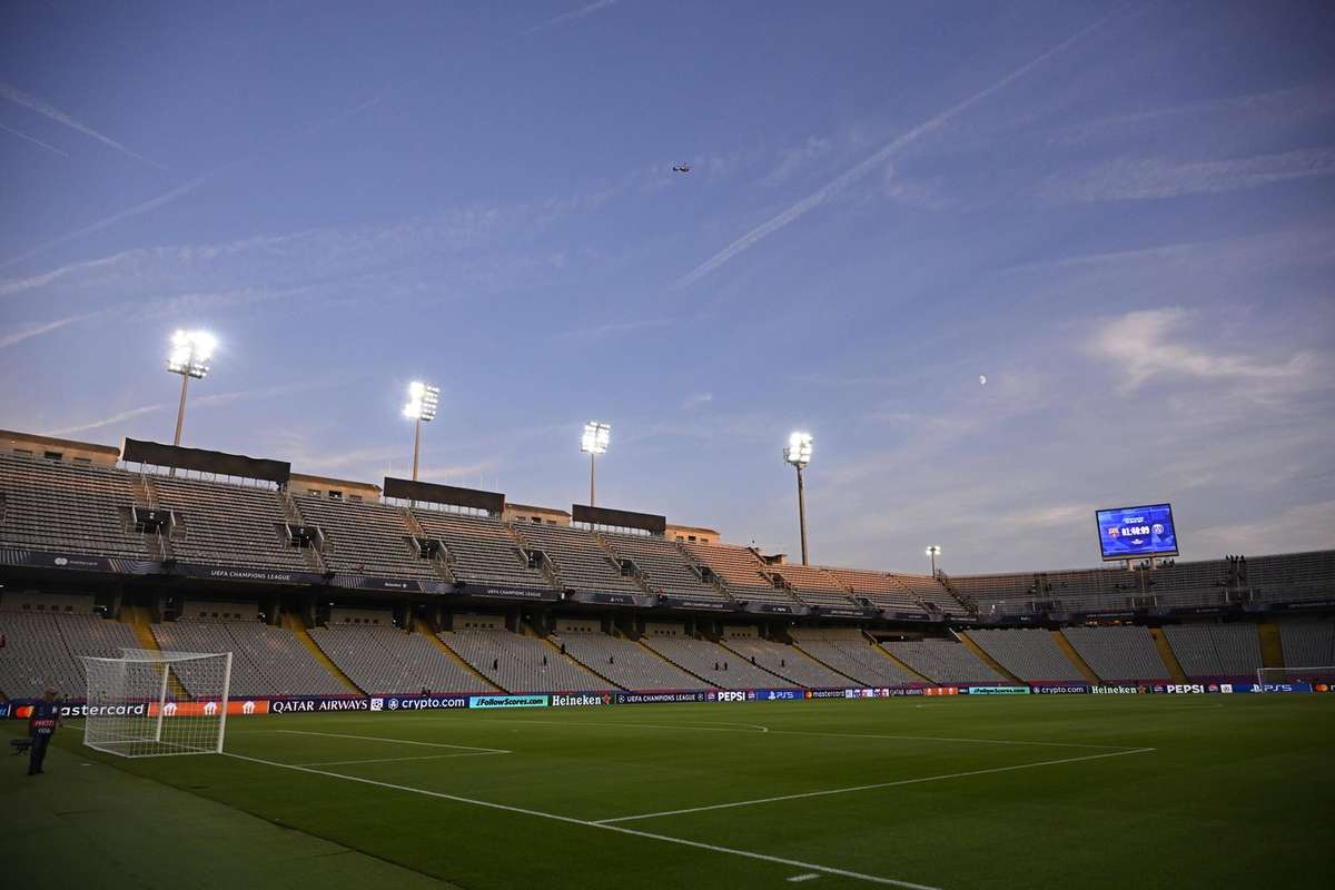 Барселона еще не возвращается в Камп Ноу. Матч с Олимпиакосом на Олимпийском стадионе