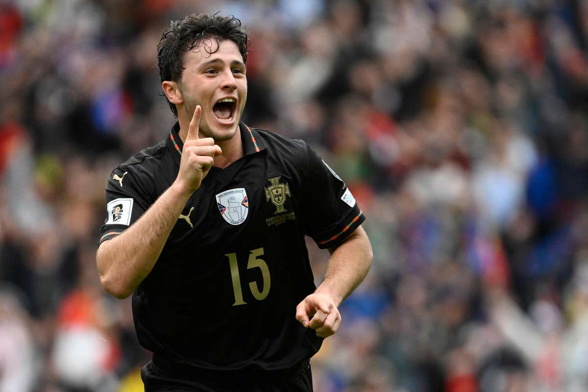Португалия разгромила Армению и обеспечила себе выход на чемпионат мира 2026 года. Отличные эмоции в Будапеште