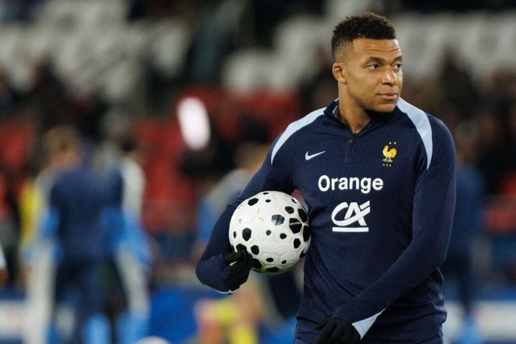 Килиан Мбаппе ставит перед собой амбициозную цель: забить 1000 голов за Криштиану? Давайте попробуем что-нибудь нереальное