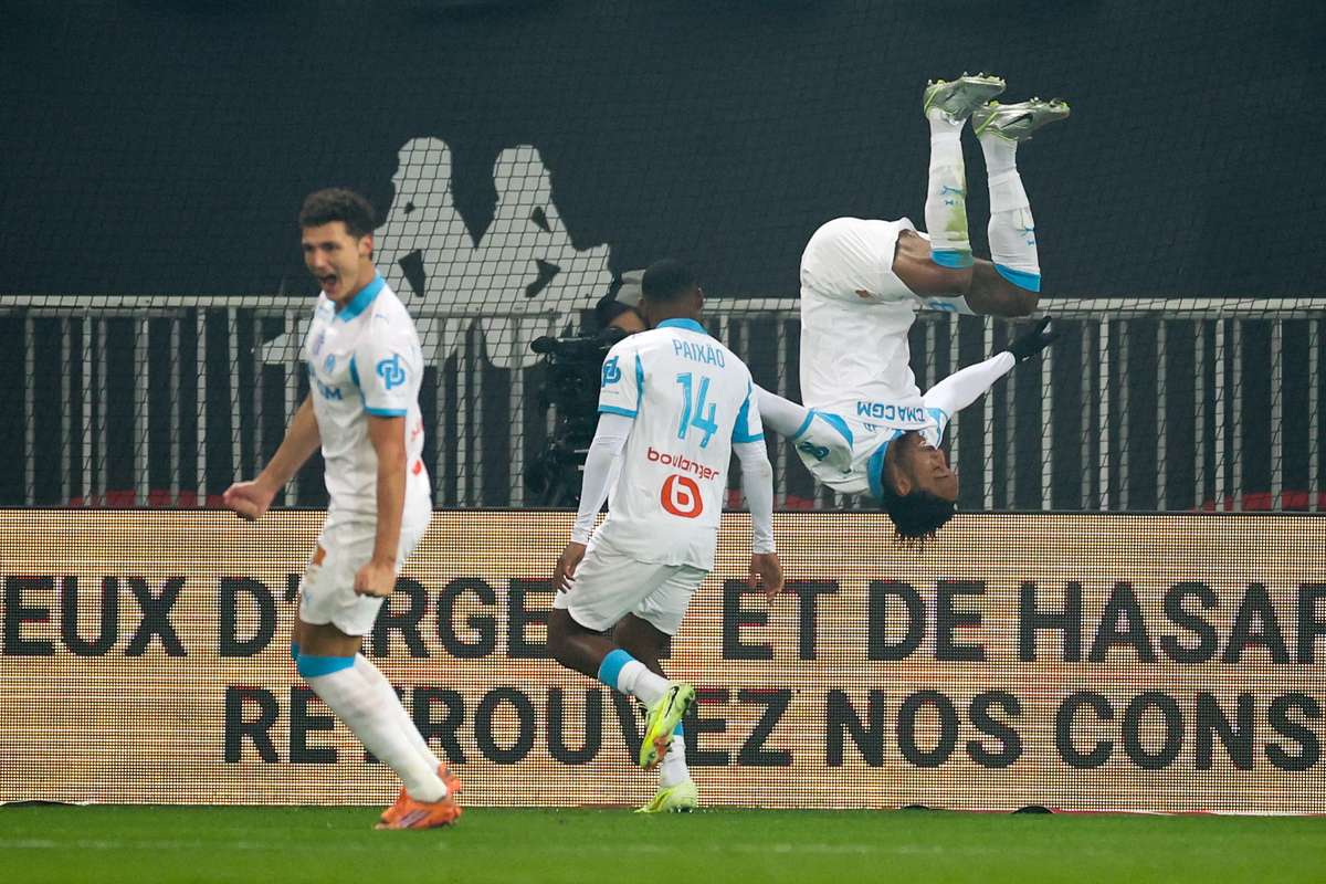 Марсель победил Ниццу в дерби Французской Ривьеры и является лидером Лиги 1