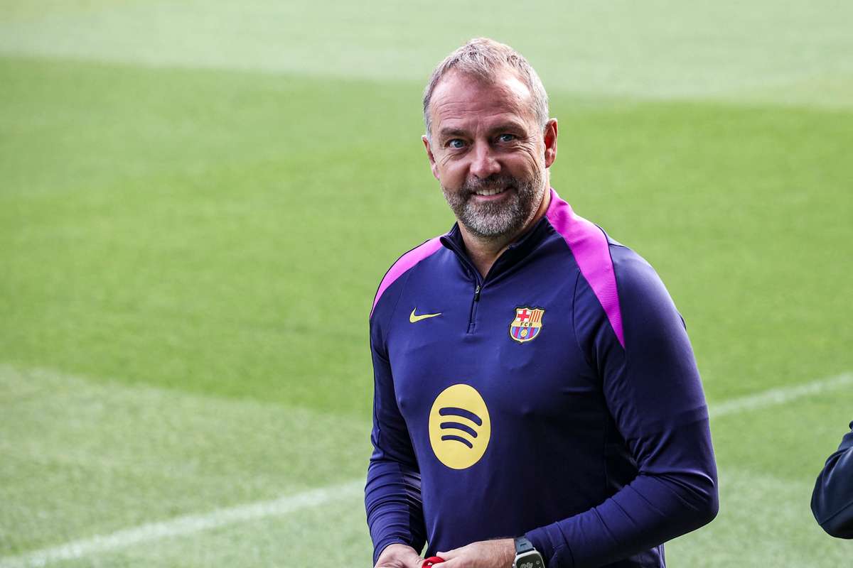 Флик: Левандовски и Олмо сейчас здоровы, Ямал все еще чувствует дискомфорт