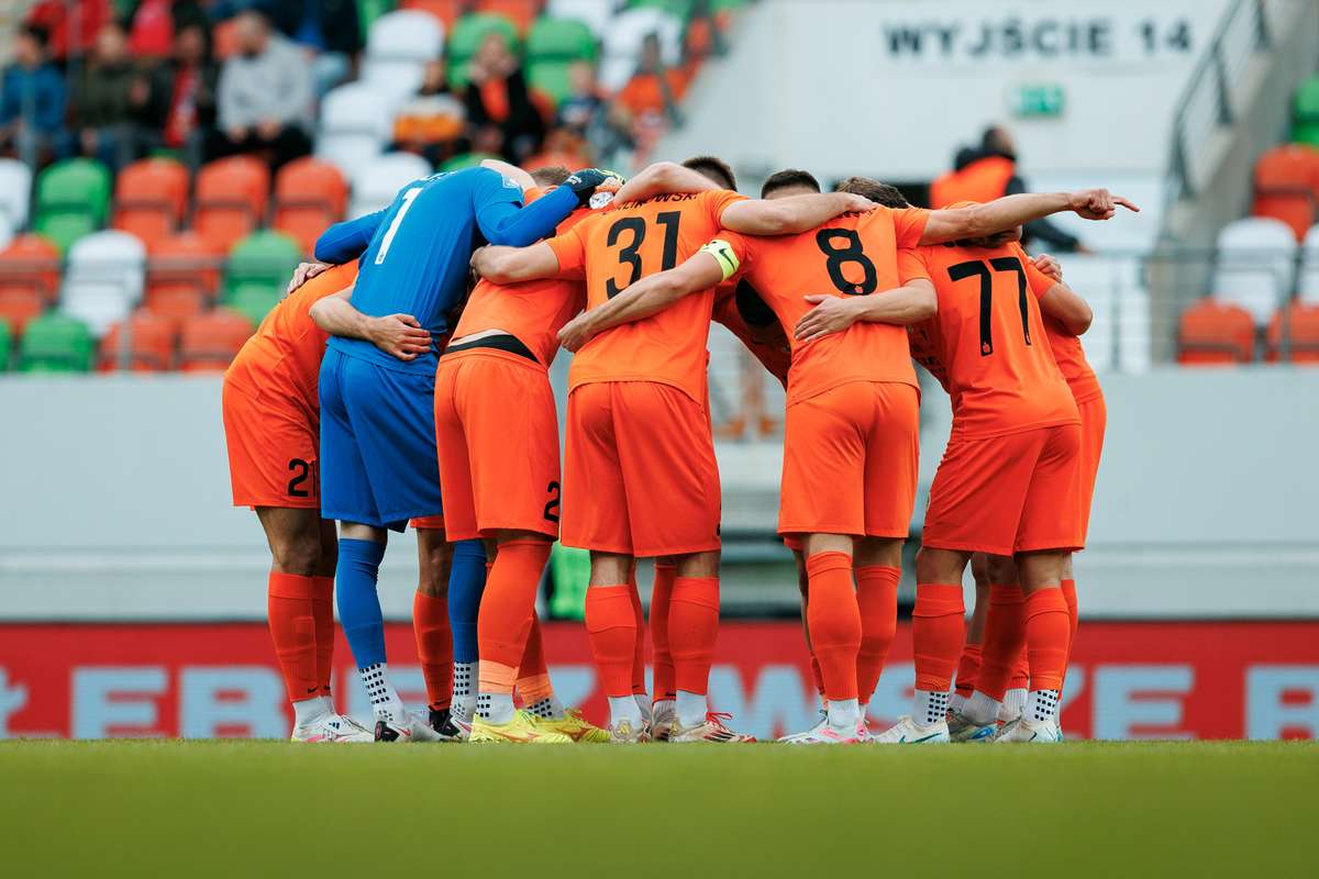 Пятница с Экстракласой: Гурник возвращается с пустыми руками, Заглембе воспользовался слабостями лидера