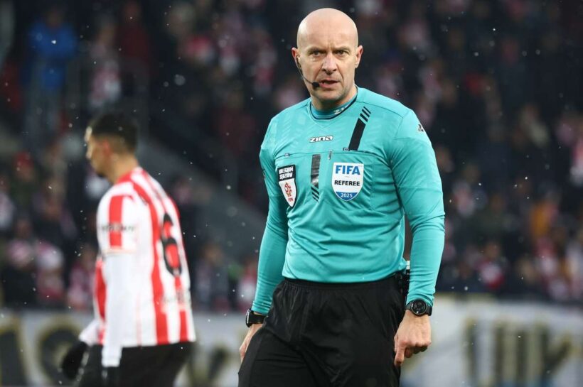 Шимон Марчиняк будет тренировать матч Лиги чемпионов во вторник. Поляк полетит в Неаполь