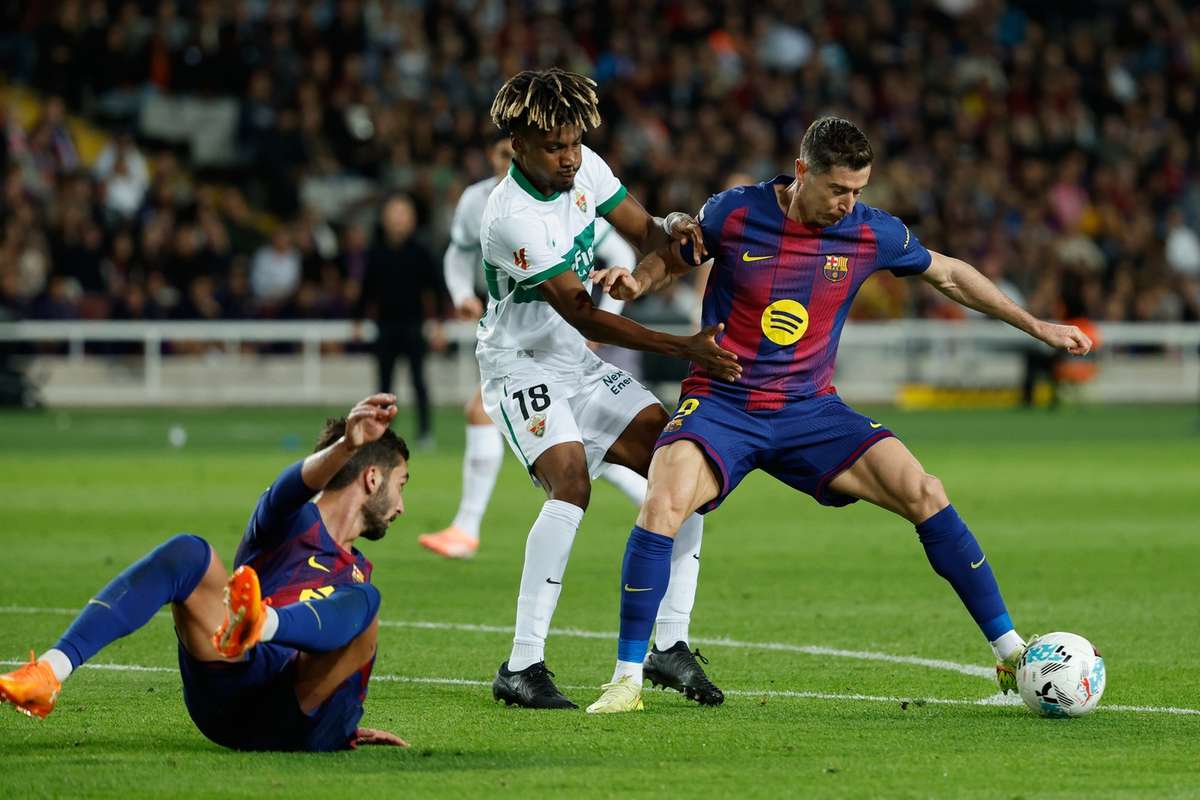 Роберт Левандовски возвращается, «Барселона» побеждает новичка. Вспышка Рэшфорда