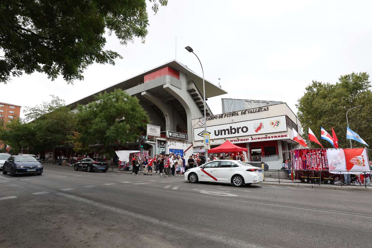 Дополнительные меры безопасности перед матчем Леха в Мадриде. Власти района недовольны