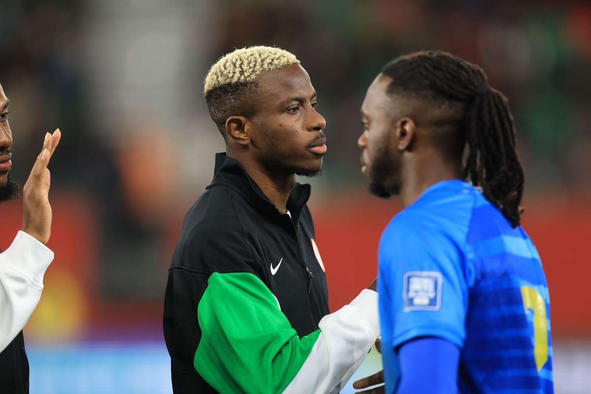 Президент Нигерии призывает национальную сборную лучше играть в ПНА после разочарования в эл. Чемпионаты мира