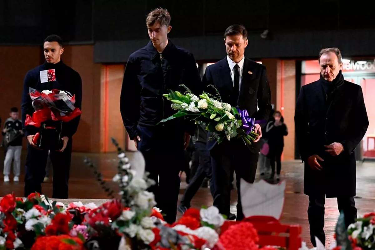 «Реал Мадрид» почтил память Диого Жоты на «Энфилде»