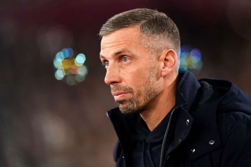 Гэри О'Нил близок к сенсационному возвращению в «Вулверхэмптон» после увольнения Витора Перейры