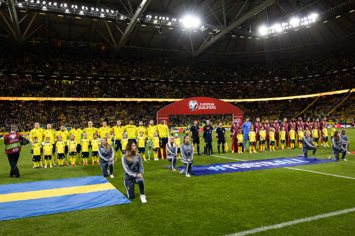 Шведы начнут продавать билеты на финал плей-офф в Стокгольме в декабре