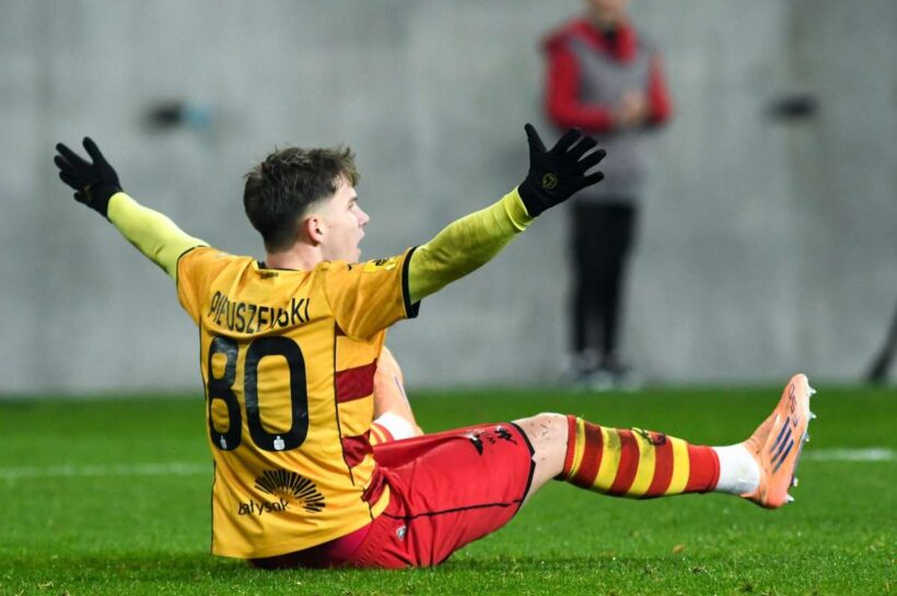 Воскресенье с Экстракласой: Петушевский на последней секунде разгромил Погонь, дебют Менди