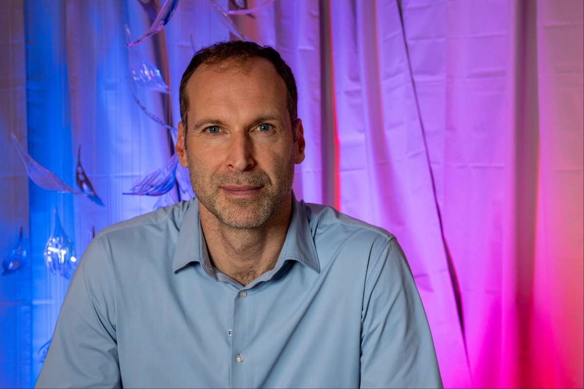 ЭКСКЛЮЗИВНОЕ ИНТЕРВЬЮ: Петр Чех о «Челси», шансах «Арсенала» на титул и жизни после окончания карьеры