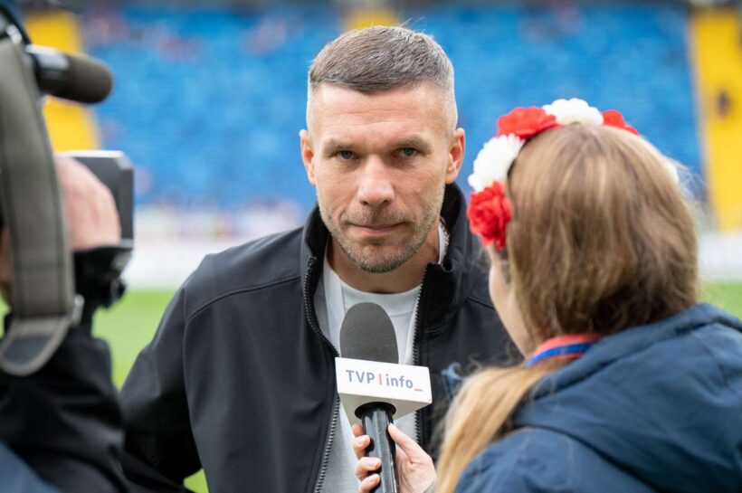 В этом сезоне голов пока нет. Чемпион мира Лукас Подольски предложил завершить карьеру