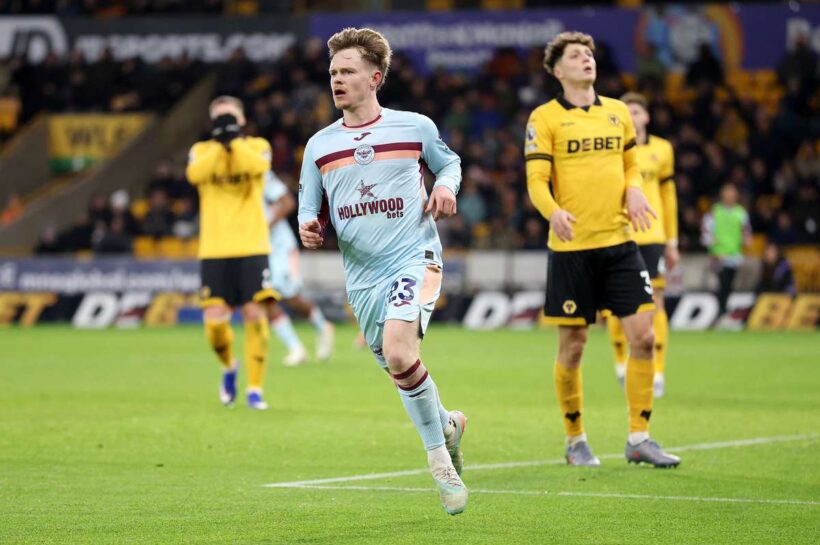 Льюис-Поттер забивает дважды, когда Брентфорд обыгрывает «Вулверхэмптон»