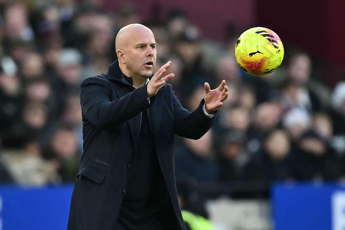 Слот: «Ливерпуль» планирует оставить Салаха, который должен уйти в ПНА, еще на две недели