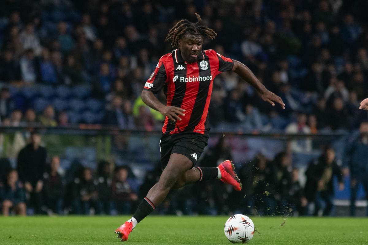 Спортивный директор и два игрока «Ниццы» подверглись нападению болельщиков после серии поражений