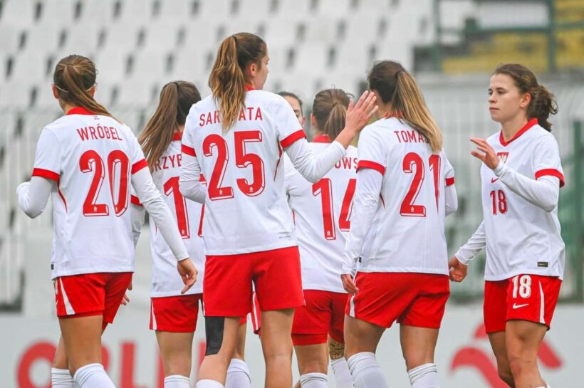 Удачное завершение года: представители Польши разгромили Латвию, дебютировав в составе сборной.