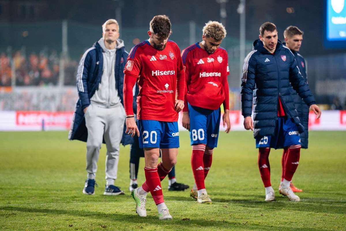 Раков на Кипре завершает год и... сотрудничество с Папсзуном