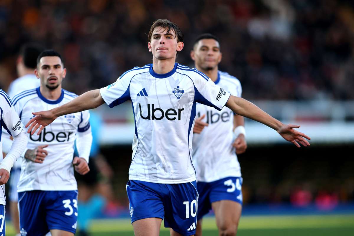 Пас выводит Комо на первые места в Европе после комфортной победы над Лечче