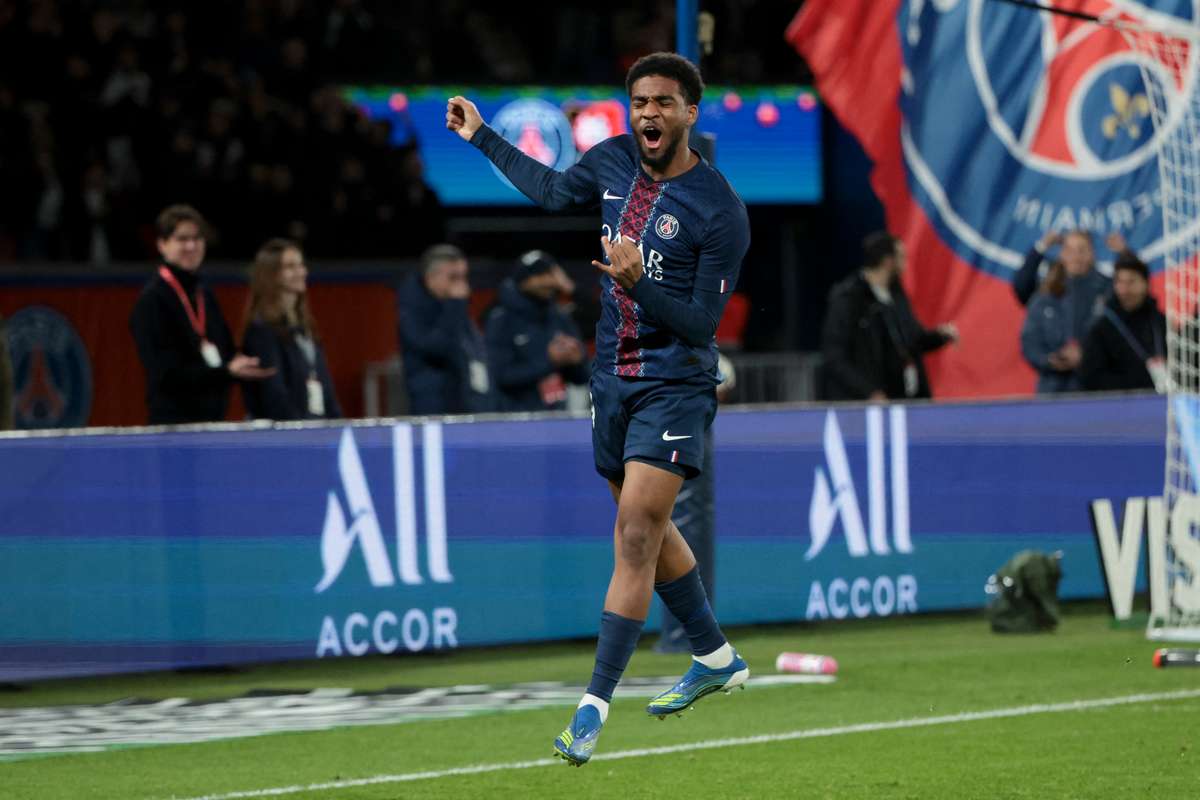 «ПСЖ» продлевает контракт Ибрагима Мбайе, молодой талант останется надолго