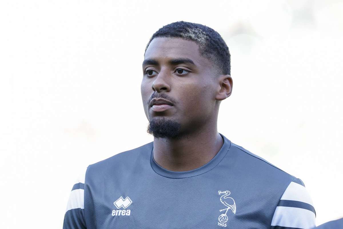 Французский защитник АДО Ден Хааг приговорен к трем годам тюрьмы