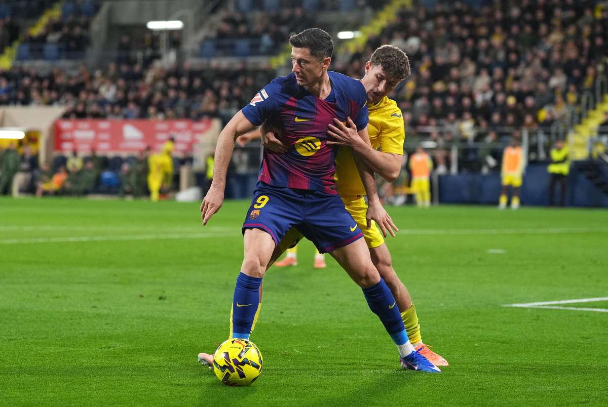 «Барселона» сохраняет преимущество после победы над «Вильярреалом», Левандовски вернулся на поле