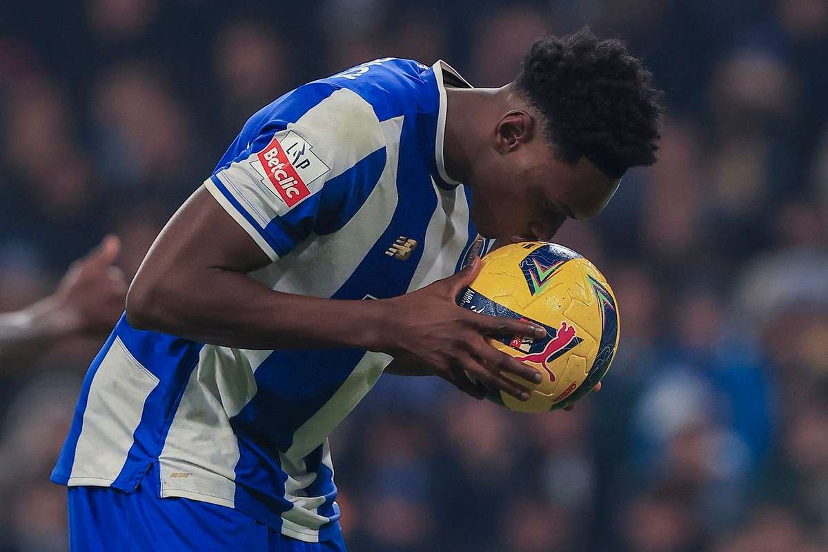 «Порту» обыграл AFS после дубля Саму. Весь матч между Беднареком и Кивиором