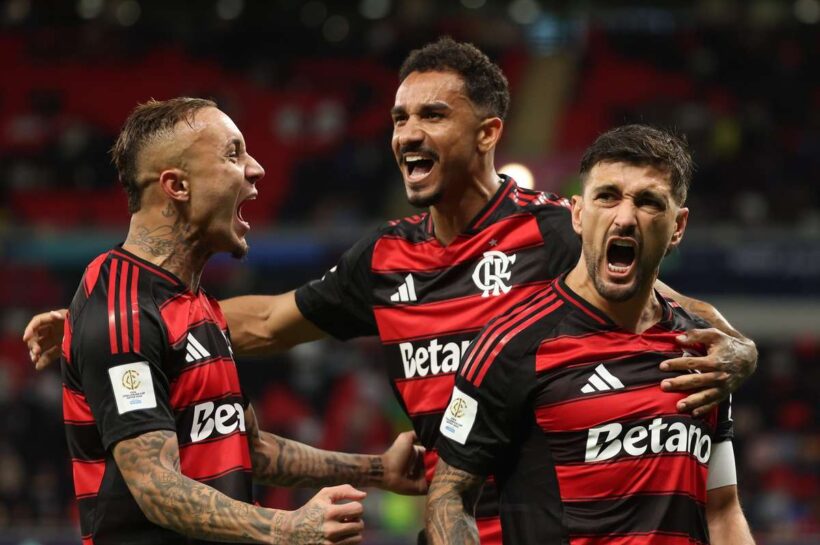 Мы знаем, что оба финалиста Межконтинентального кубка, бразильский «Фламенго», сыграют с «ПСЖ».