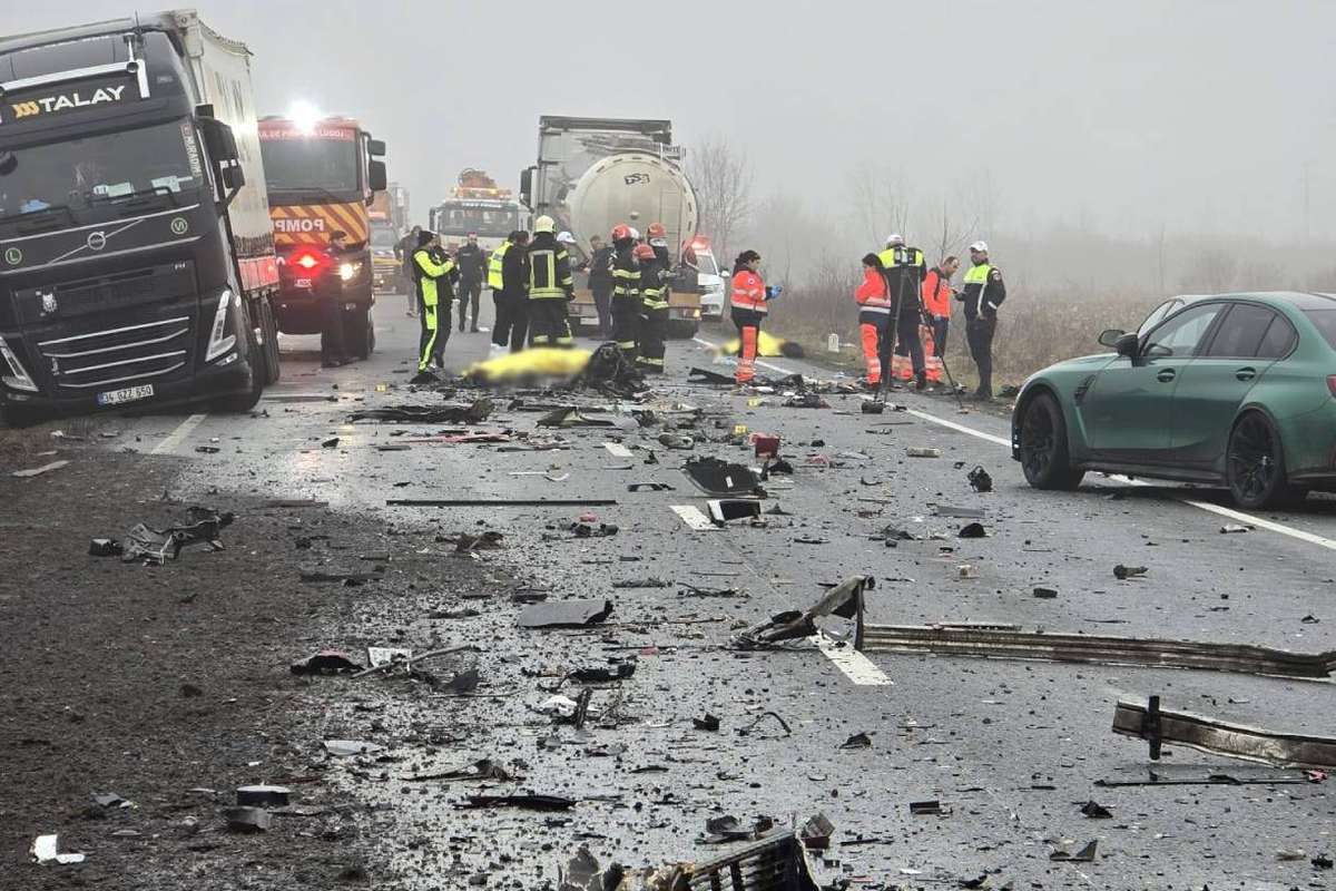 В результате трагического происшествия в Румынии погибли семеро болельщиков, направлявшихся на Лигу Европы.
