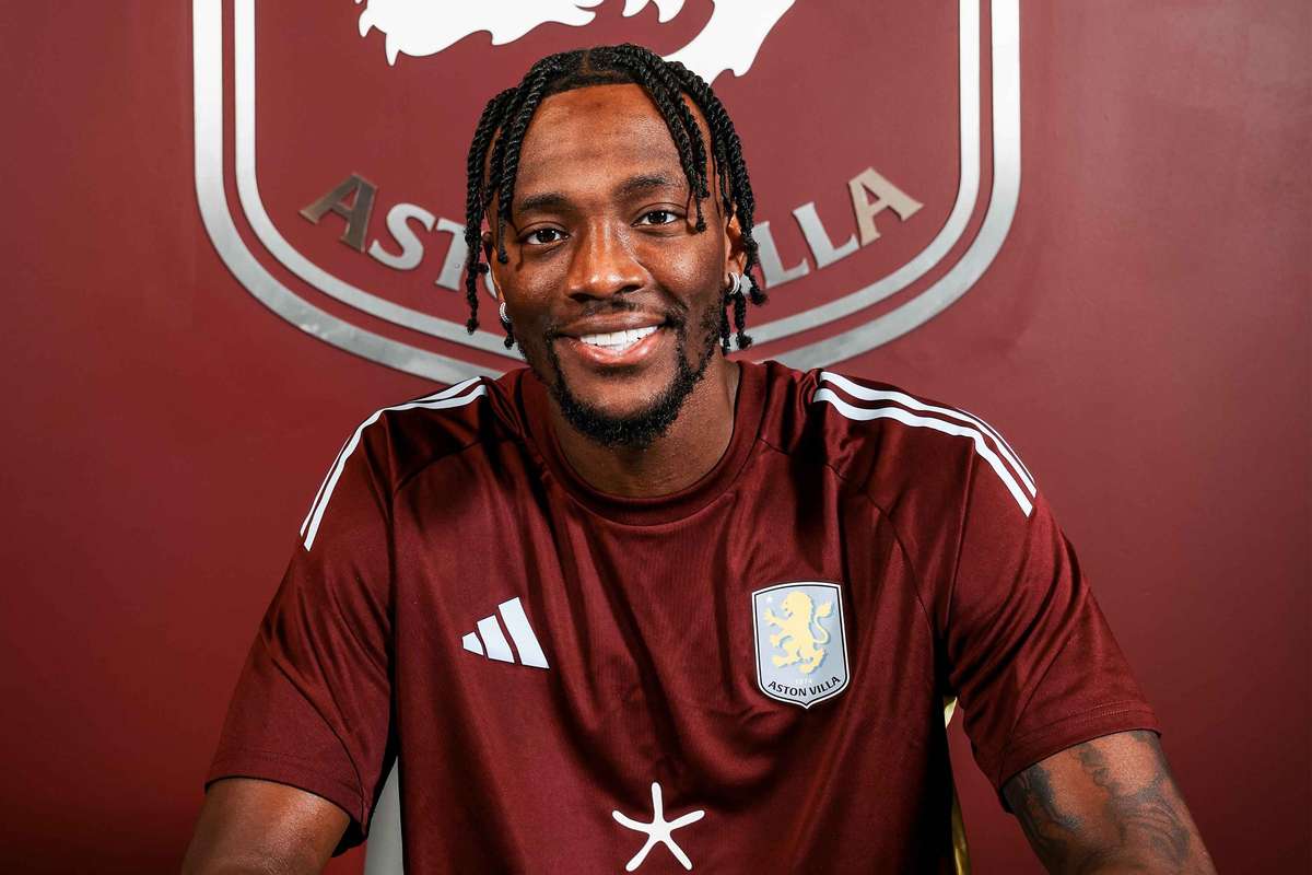 Тэмми Абрахам возвращается в «Астон Виллу» из «Бешикташа» за 21 миллион евро