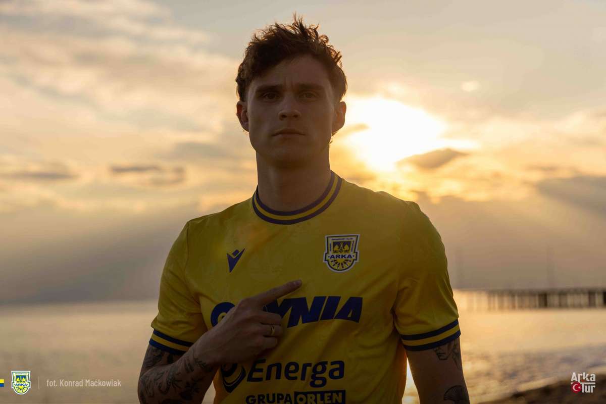 Официально: Серафин Шота возвращается в Экстракласу, стоппер поменял Вроцлав на Гдыню
