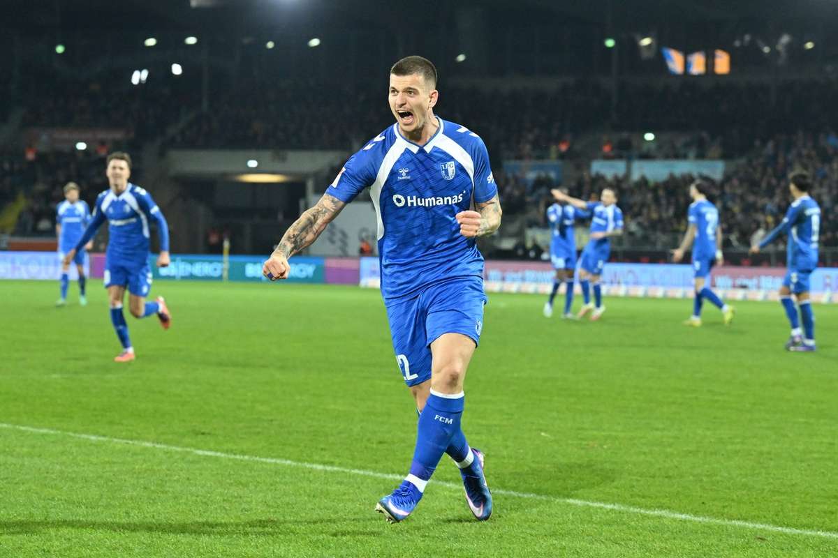 Жуковский проводит лучший сезон в своей карьере - его пятый гол в шести матчах в Германии