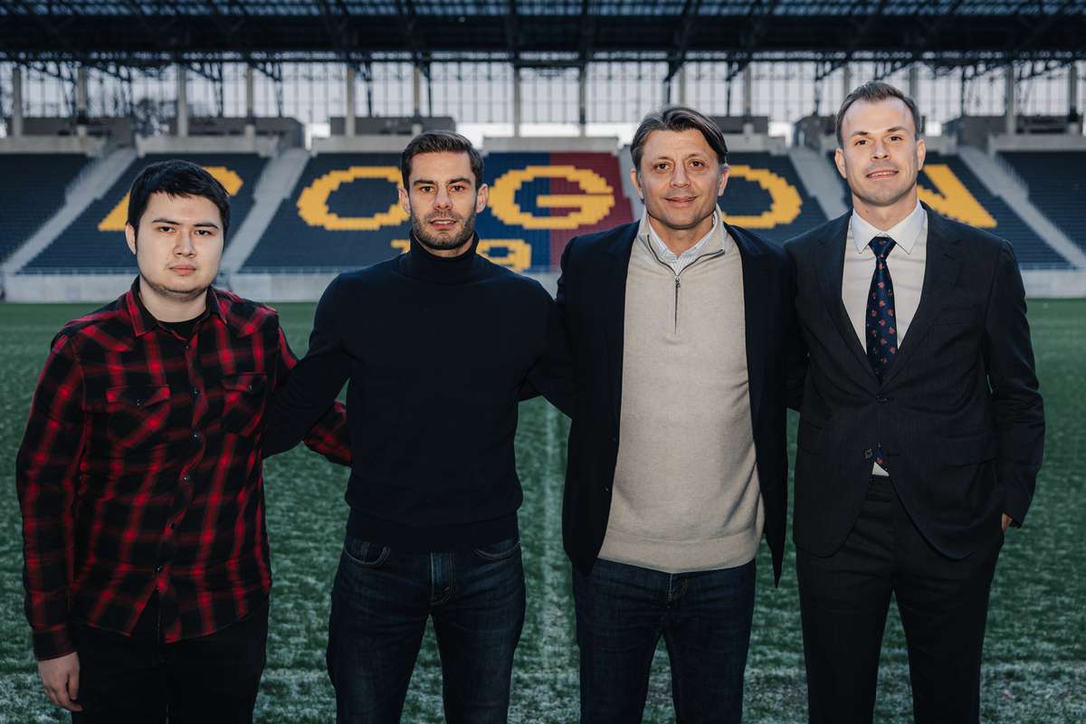 Окан Озкан возглавляет отдел поиска и подбора персонала Погони. Ранее он работал в Фенербахче.