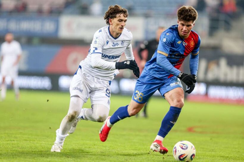 Лех ужасно начал раунд. Пяст побеждает, несмотря на пропущенный пенальти