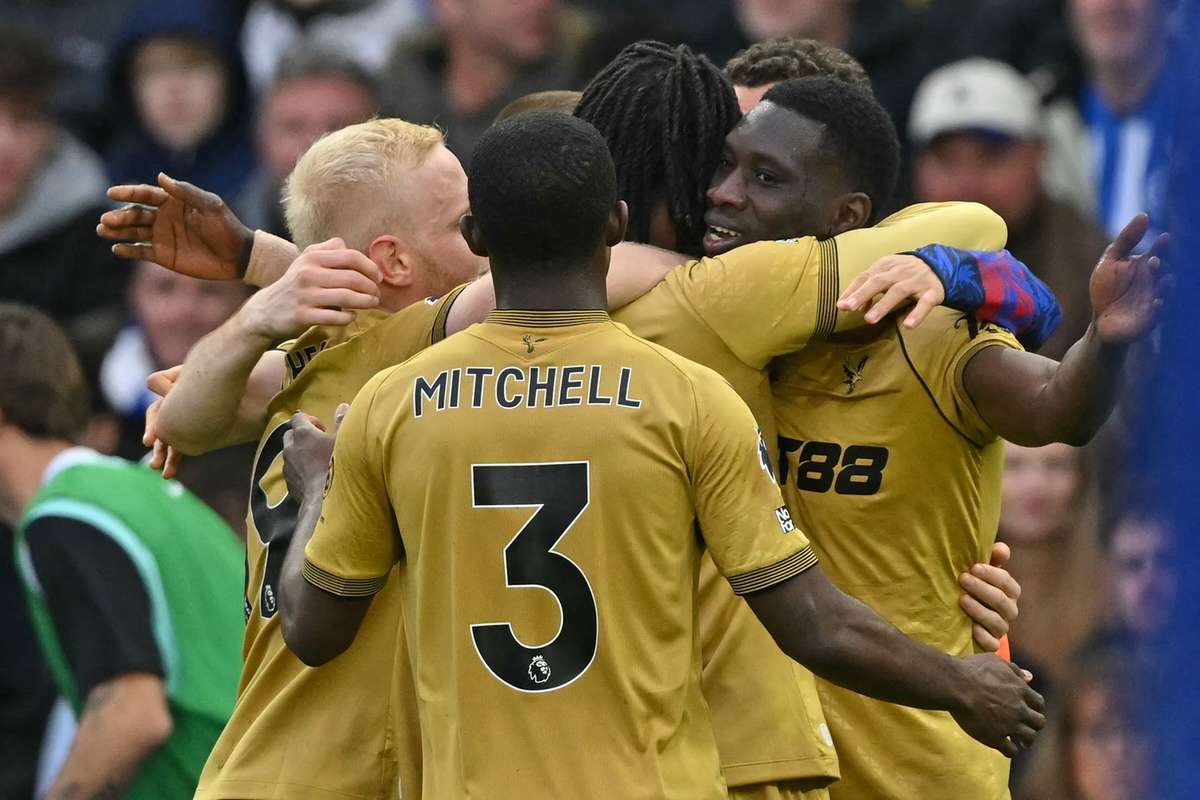 Гол Сарры принес «Кристал Пэлас» победу с небольшим перевесом в дерби против «Брайтона»