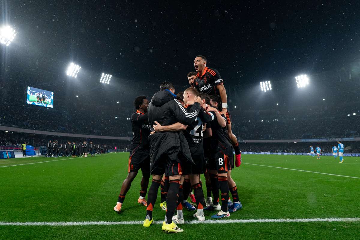 Комо с историческим выходом в полуфинал, Наполи вылетел из Кубка Италии.