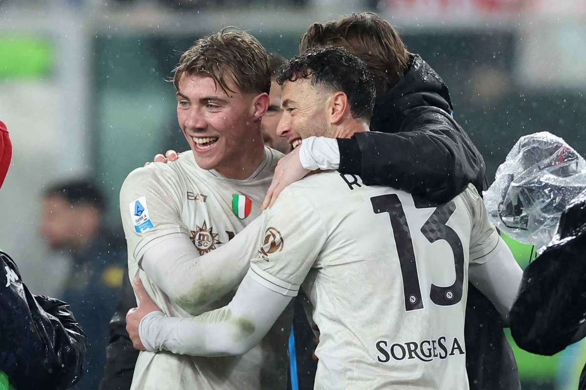 Наполи выиграл в Генуе три очка, победу решил пенальти в конце